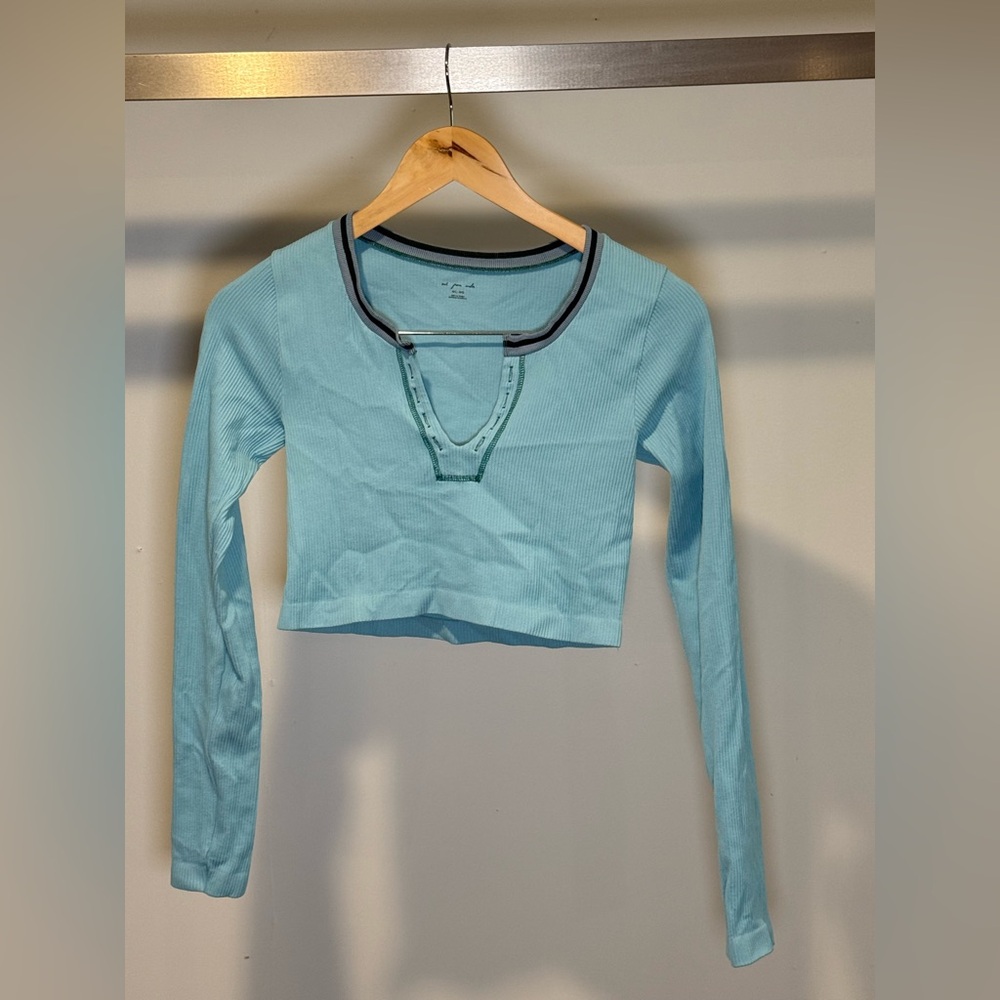 Urban Outfitters Womens Top Size XL Blue Ribbed Cropped V-Neck Long Sleeve